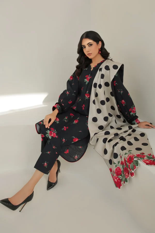 Printed Lawn 3 Piece Suit - Image 3